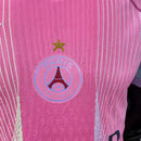 Maillot de joueur édition rose 2526