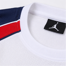 Tenue d'entraînement PSG 22/23 (manches courtes) – Blanc, bleu et rouge