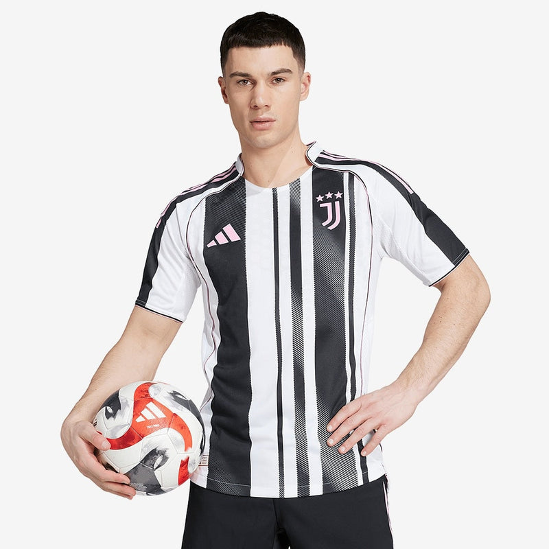 Juventus Domicile 2025/26 Version Joueur