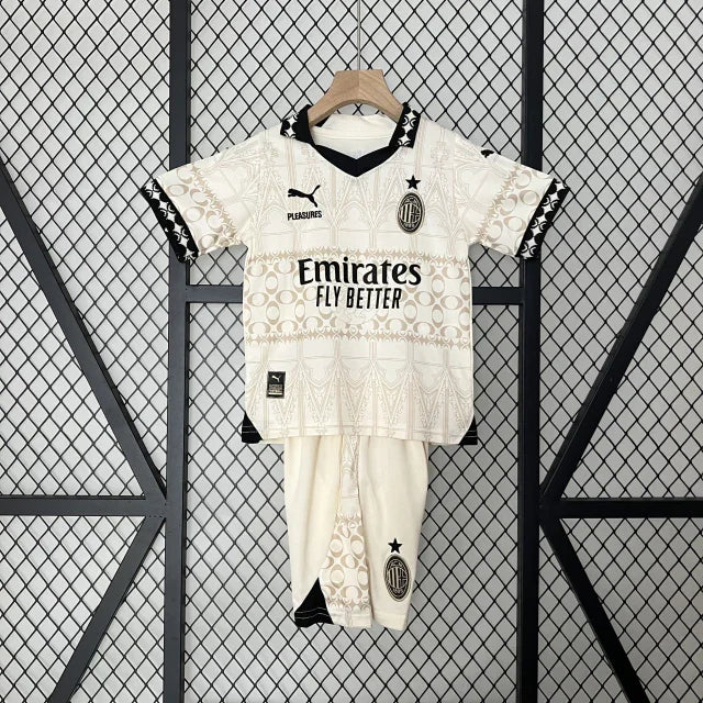 Kit Enfant AC Milan Gardien Puma x Pleasures 2024/25
