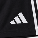 Short domicile Manchester United 2025/26