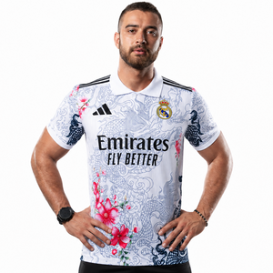 Real Madrid Édition Spéciale Blanc et Rouge 2025/26