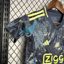 Kit Enfant Ajax 24/25