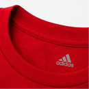 Les champions du monde espagnols de 2026/27 célèbrent en t-shirt rouge