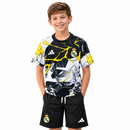 Kit Enfant Real Madrid Vengeurs 26/2027 Avant-match (Noir et Blanc)