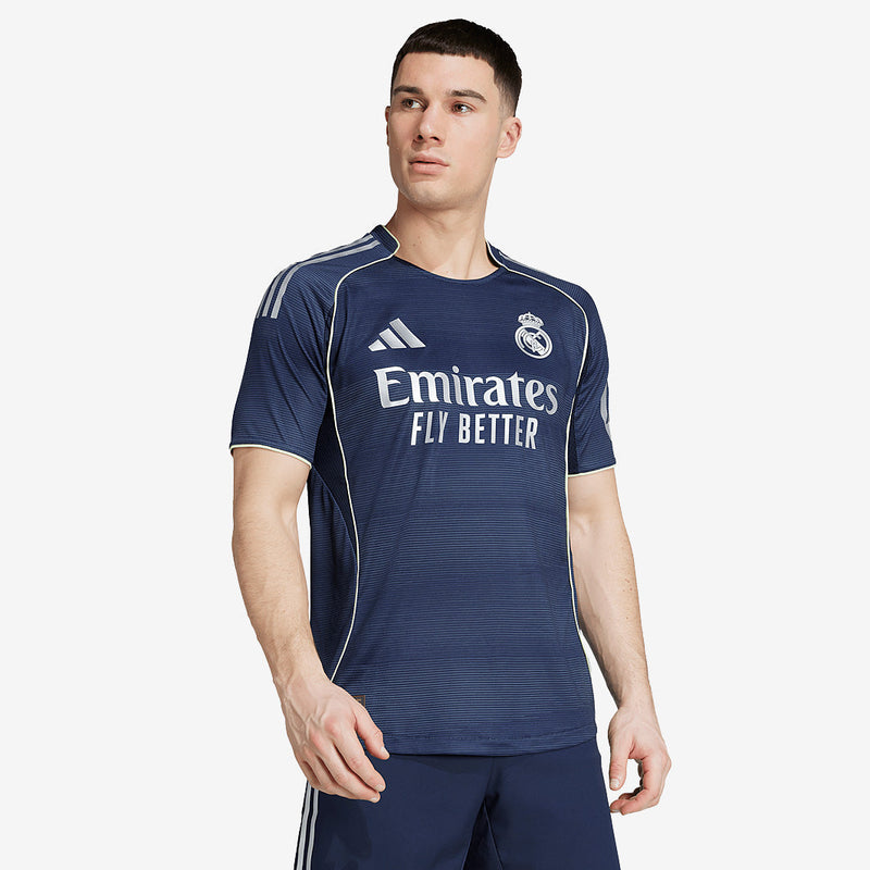 Real Madrid Extérieur 2025/26 Version Joueur